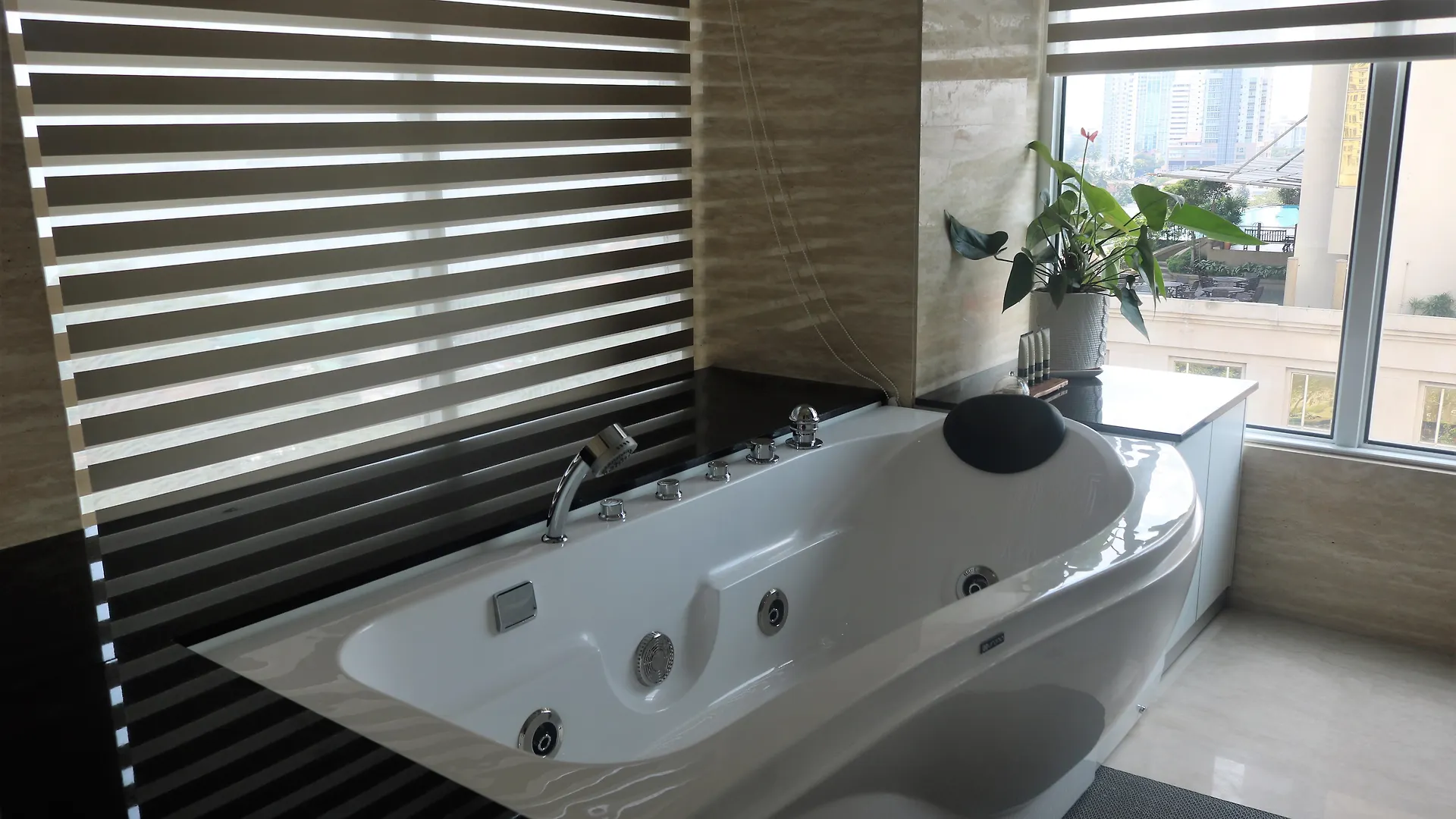 Vouk Hotel Suites, Penang George Town